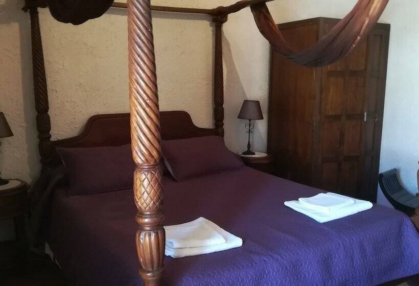 هتل Hostal Restaurante La Diligencia