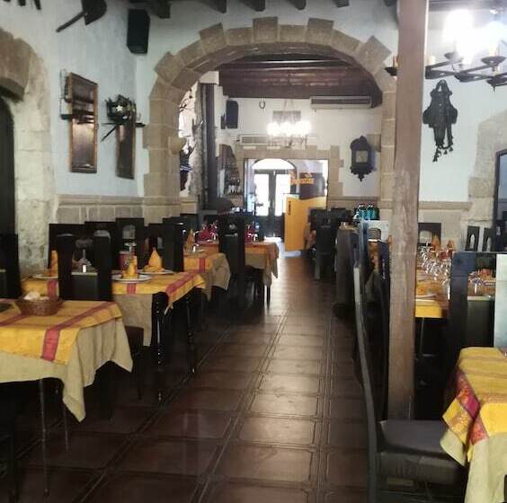 ホテル Hostal Restaurante La Diligencia