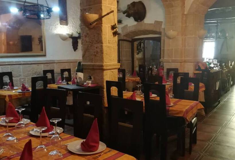 ホテル Hostal Restaurante La Diligencia