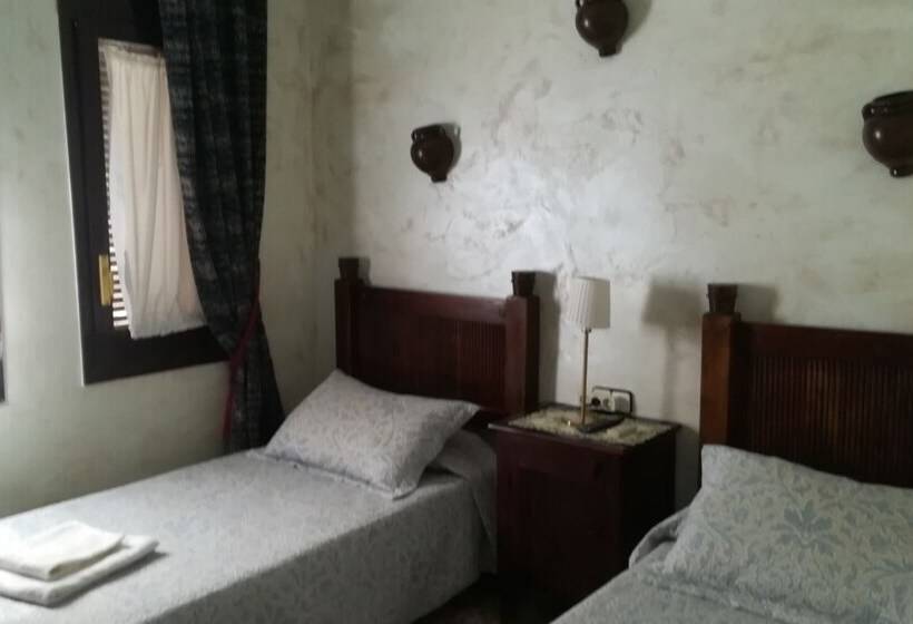 ホテル Hostal Restaurante La Diligencia