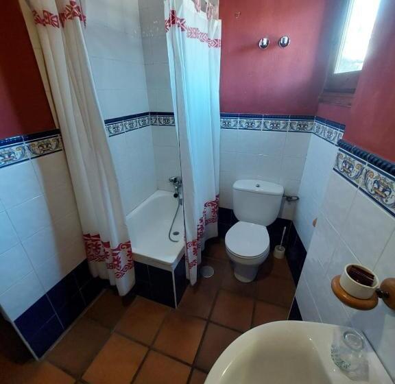 هتل Hostal Restaurante Villa De Sepúlveda