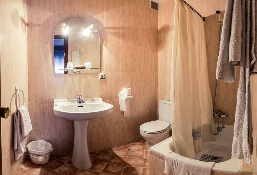 Отель Hostal Romi