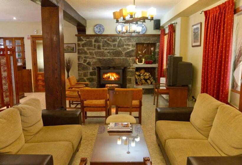 هتل Hostal Siete Picos