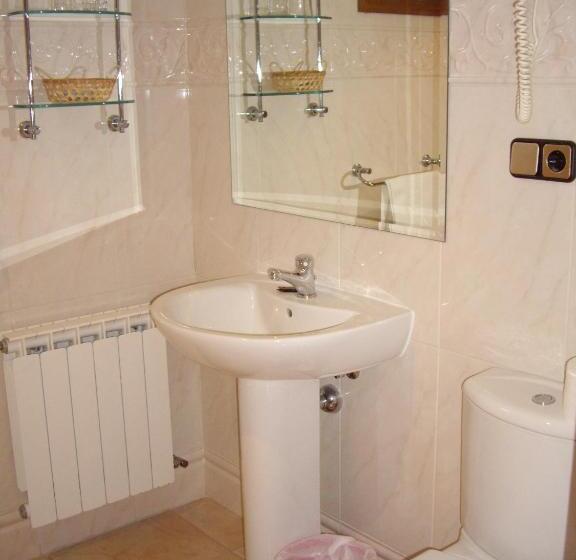 هتل Hostal Siete Picos