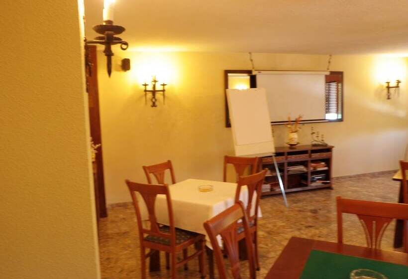 هتل Hostal Siete Picos