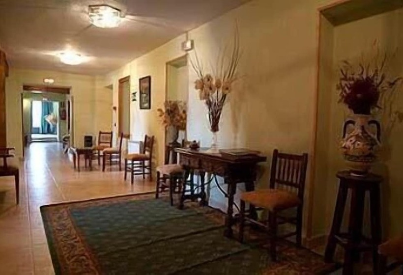 هتل Hostal Siete Picos