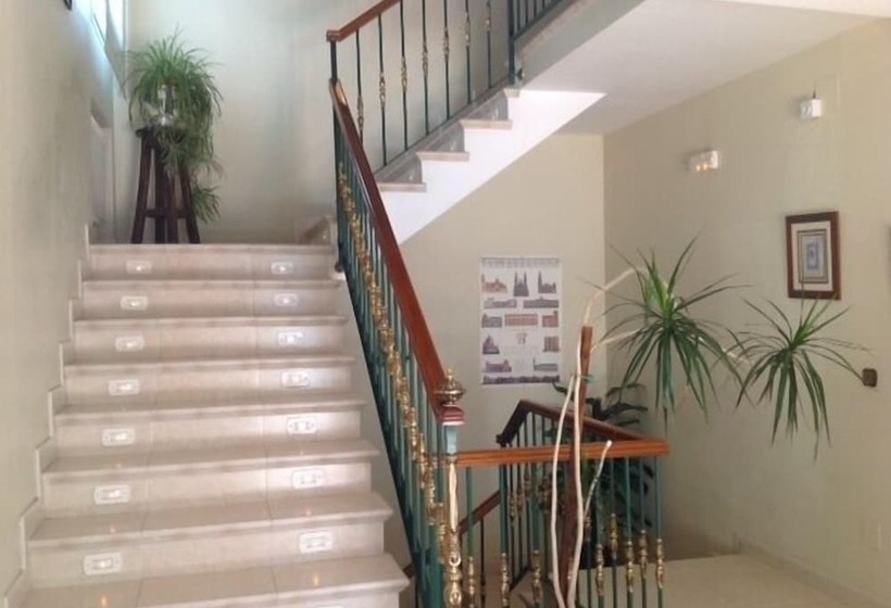 هتل Hostal Siete Picos