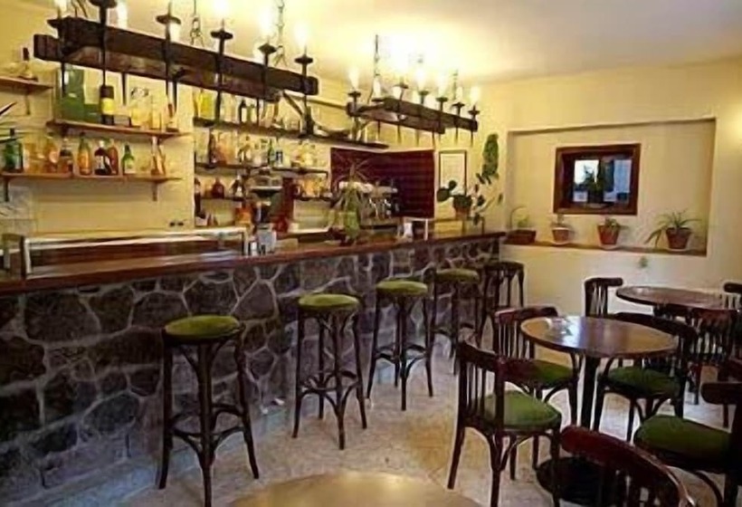 هتل Hostal Siete Picos