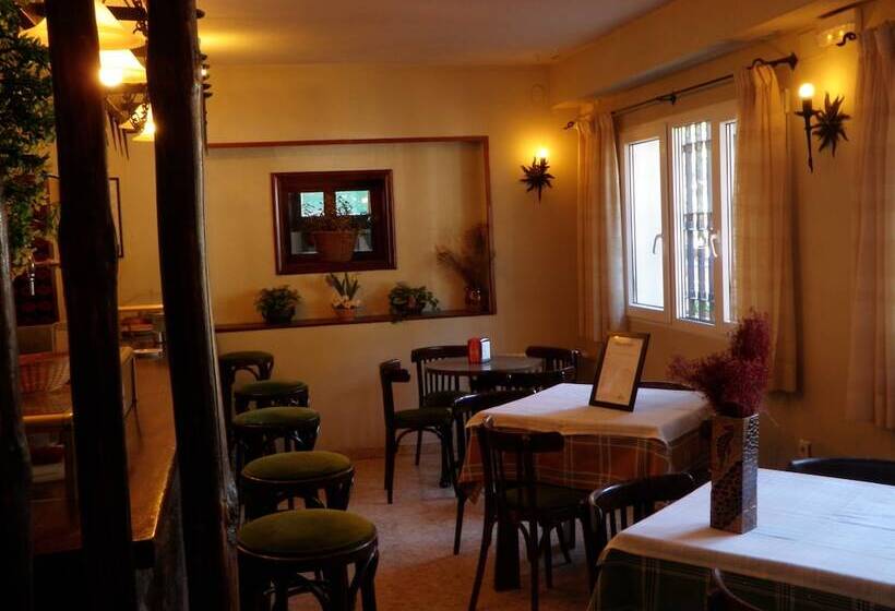 هتل Hostal Siete Picos