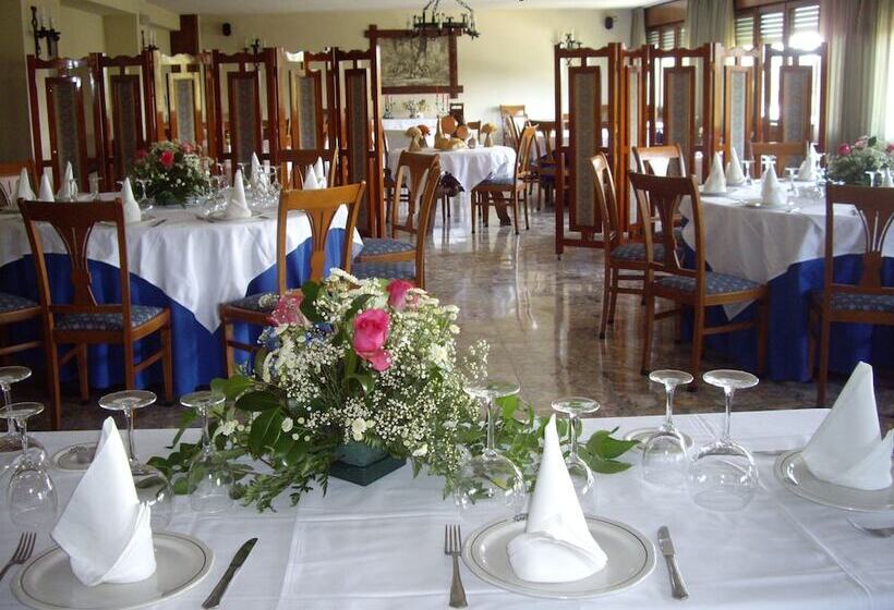 هتل Hostal Siete Picos