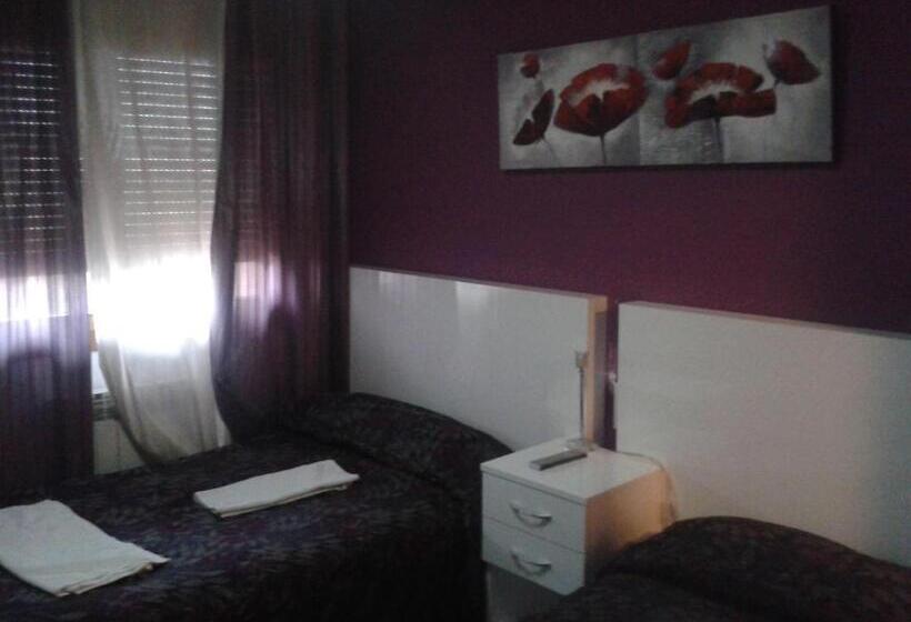 فندق Hostal Texas 2