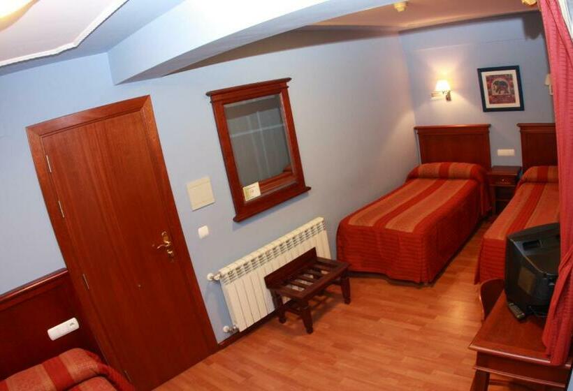 호텔 Hostal Torres