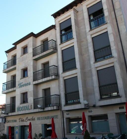 호텔 Hostal Torres