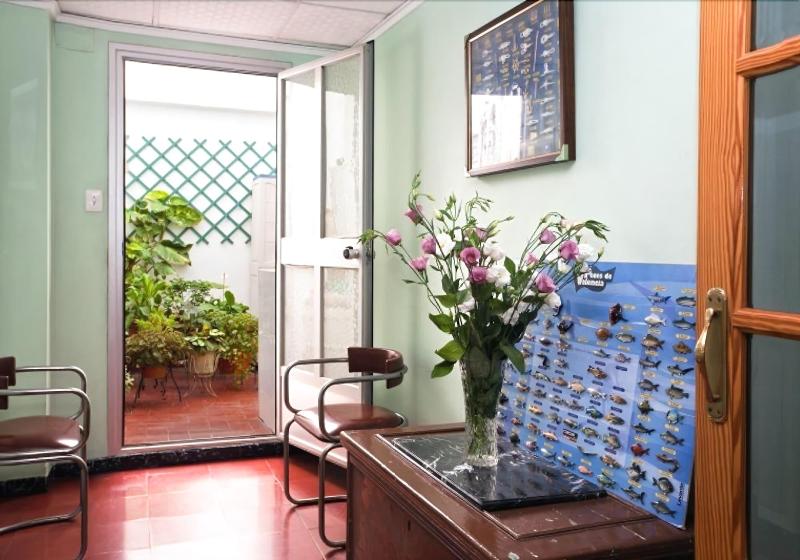 فندق Hostal Tropical