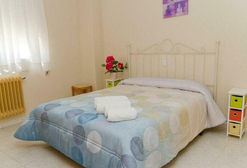 هتل Hostales Sol Cristina Y Sol Cristina Dos