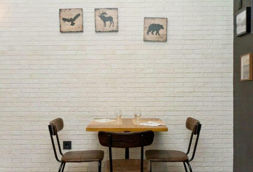 هتل Hostales Sol Cristina Y Sol Cristina Dos