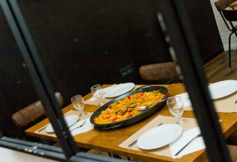 هتل Hostales Sol Cristina Y Sol Cristina Dos