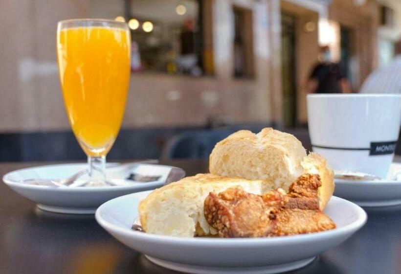 هتل Hostales Sol Cristina Y Sol Cristina Dos