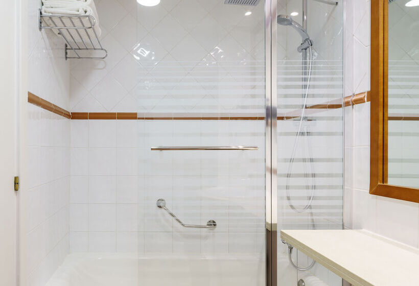 هتل Ilunion Caleta Park