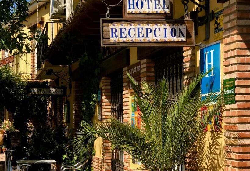 Отель La Finca Mercedes