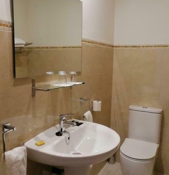 בית מלון כפרי La Reina