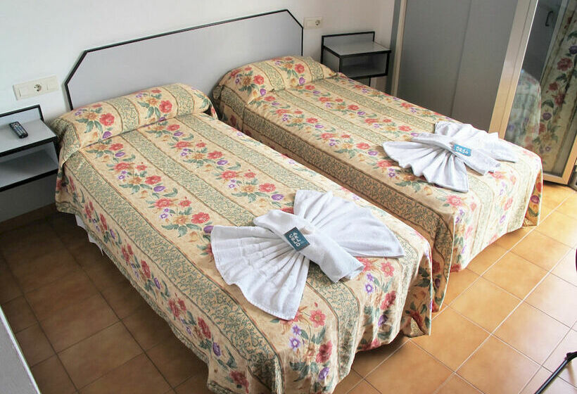 Отель La Entrada