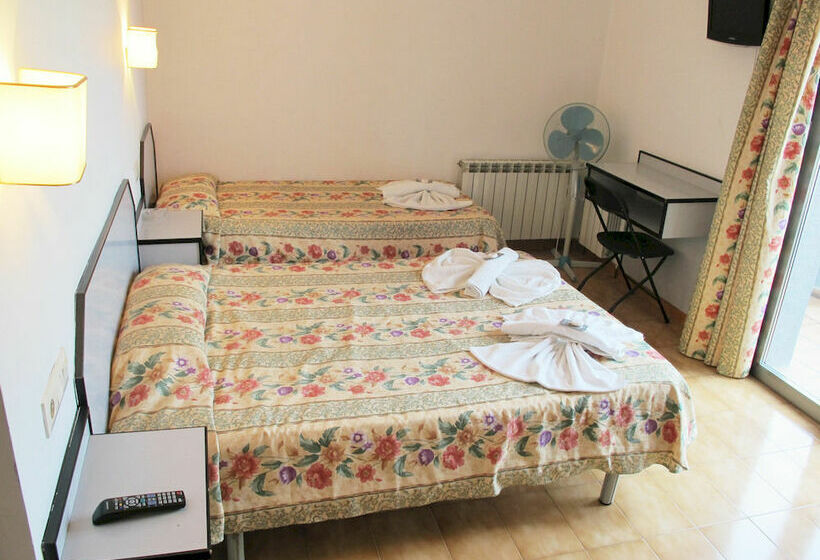 Отель La Entrada