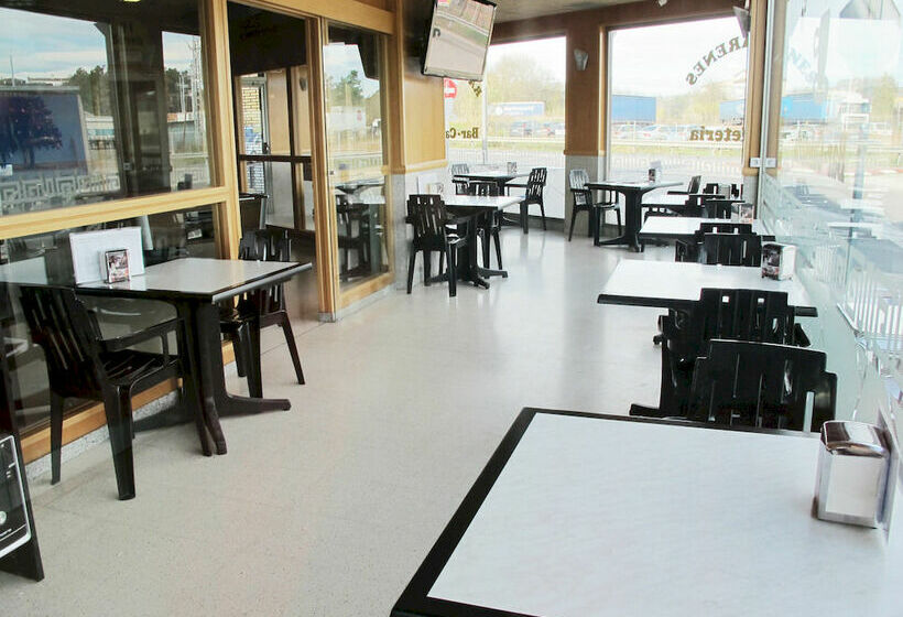 Отель La Entrada