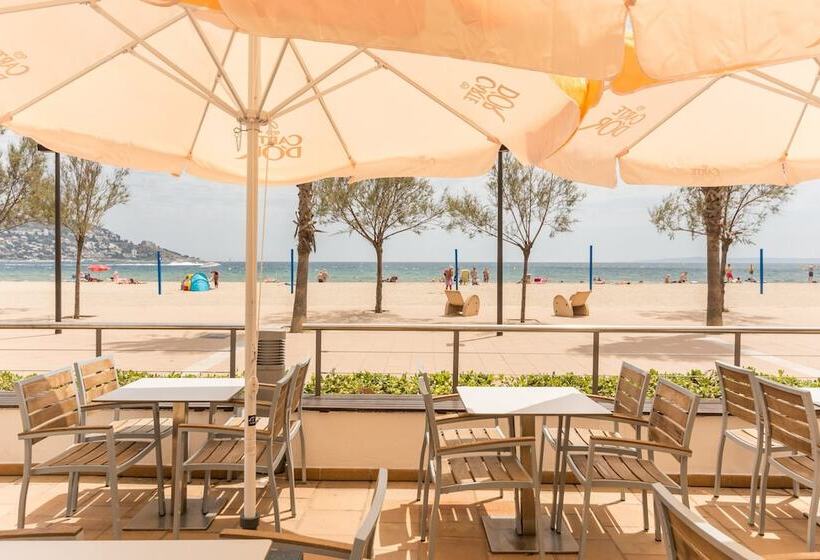 Отель Monterrey Roses By Pierre & Vacances