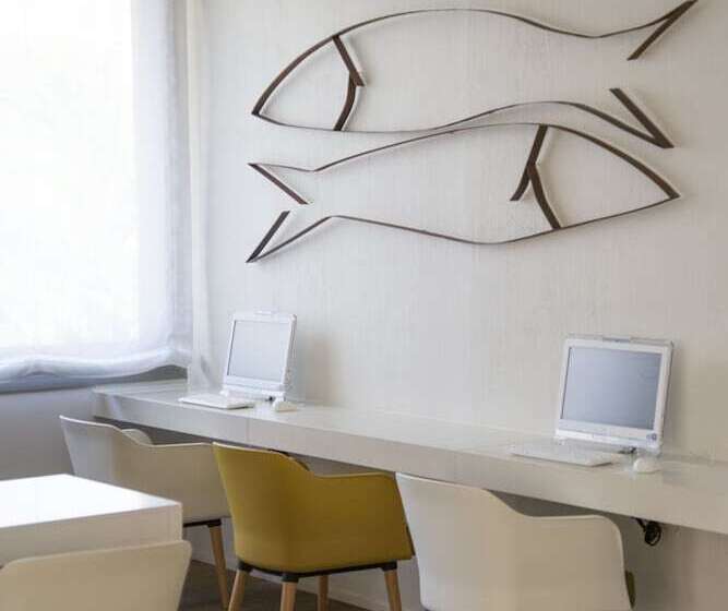 Отель Monterrey Roses By Pierre & Vacances