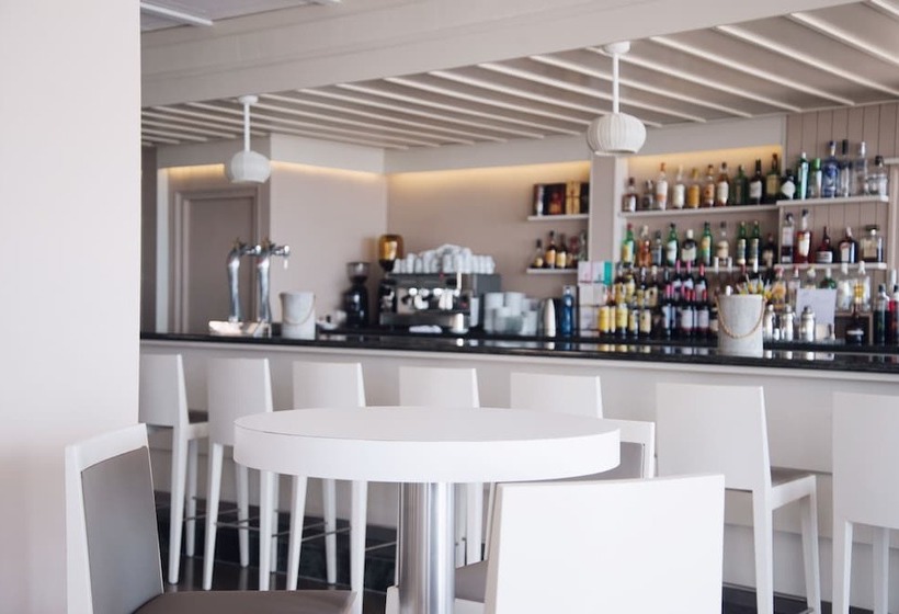 호텔 Monterrey Roses By Pierre & Vacances