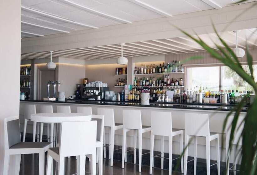 Отель Monterrey Roses By Pierre & Vacances