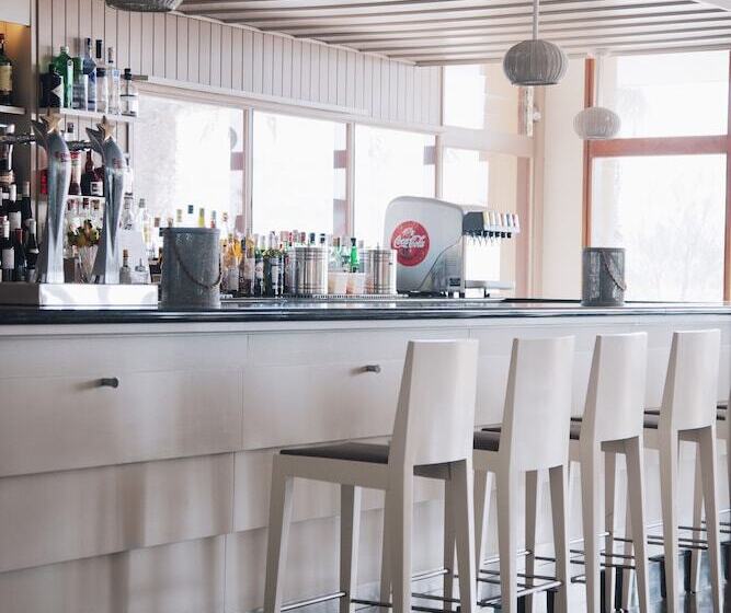 Отель Monterrey Roses By Pierre & Vacances