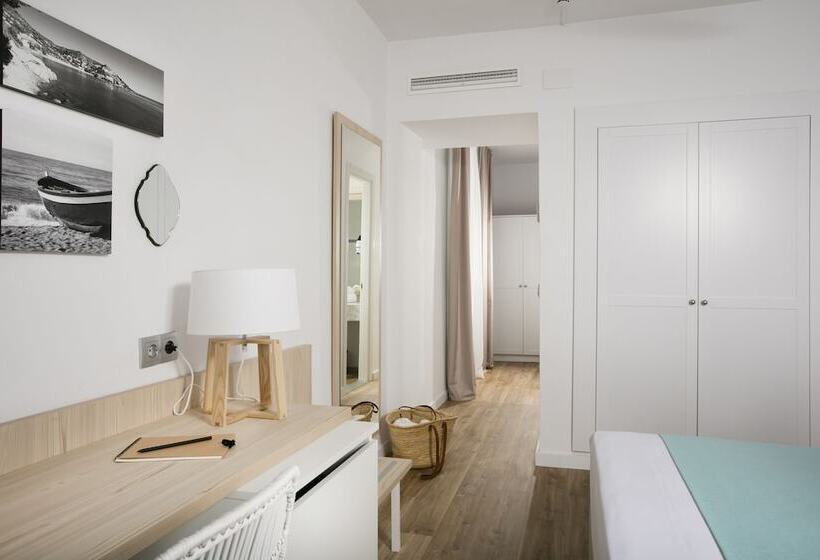 Отель Monterrey Roses By Pierre & Vacances