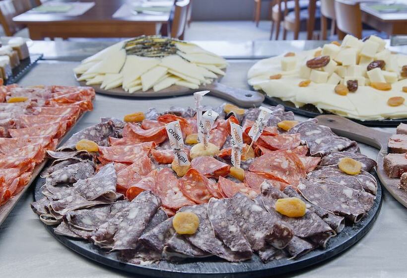 호텔 Monterrey Roses By Pierre & Vacances