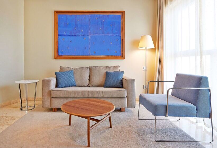 Отель NH Ciudad De Zaragoza