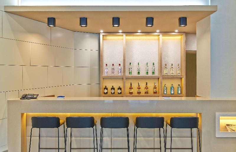 Отель NH Ciudad De Zaragoza