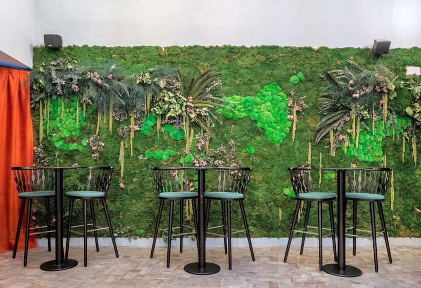 هتل NH Madrid Nacional