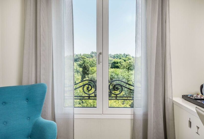 هتل NH Madrid Nacional