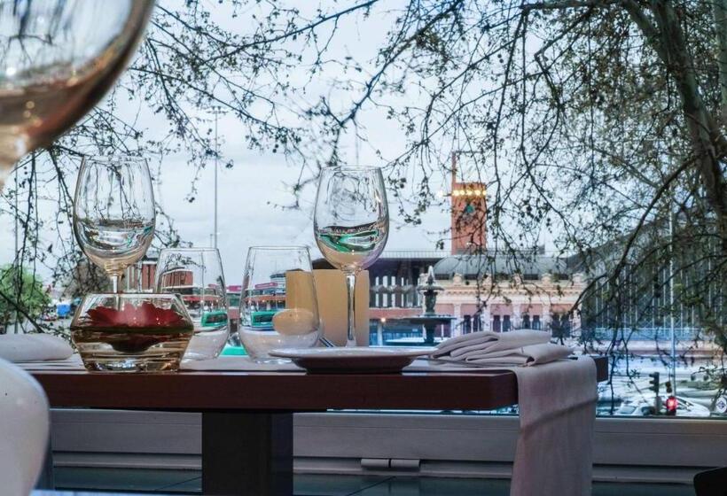 هتل NH Madrid Nacional