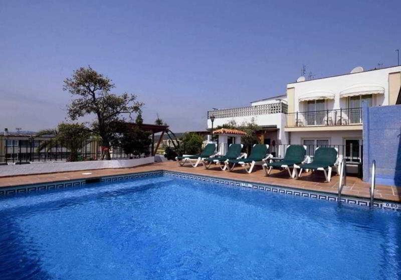 בית מלון כפרי Ninays