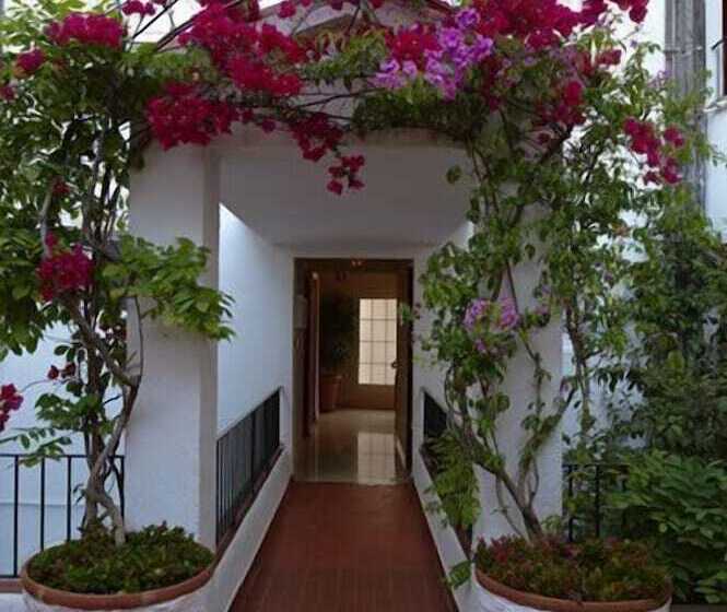 בית מלון כפרי Ninays