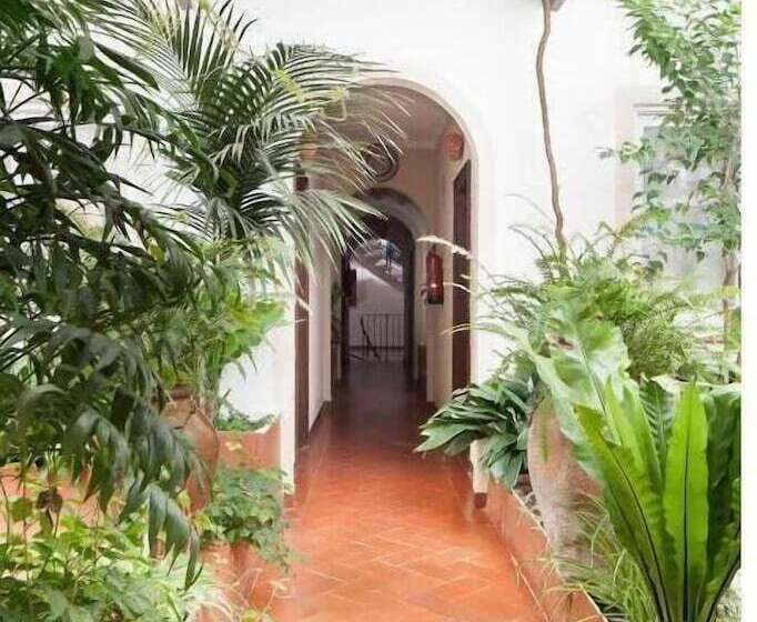 בית מלון כפרי Ninays