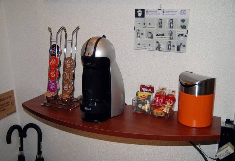 Отель Pensión Araba