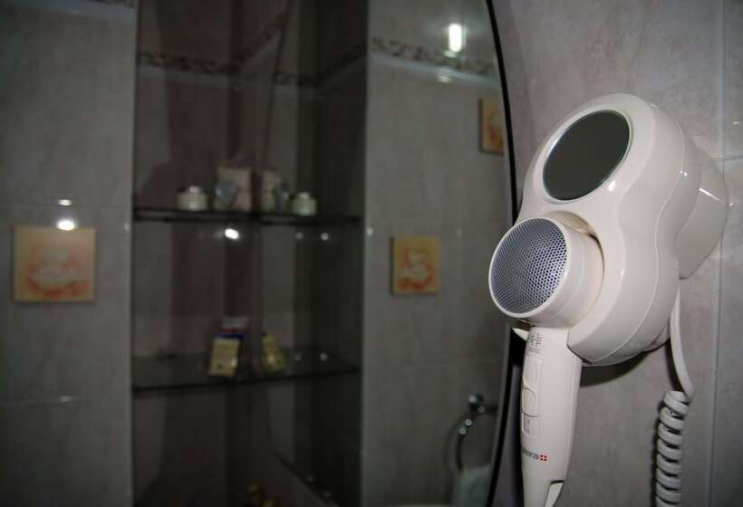 Отель Pensión Araba