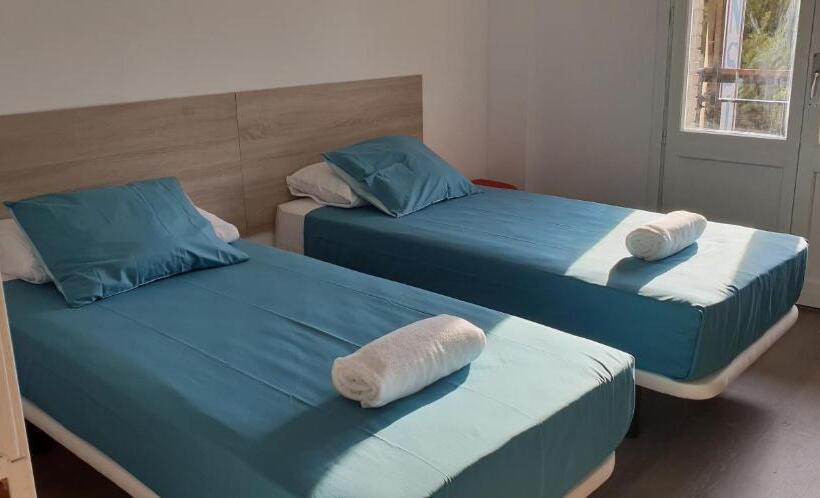 Отель Pensión La Estrella