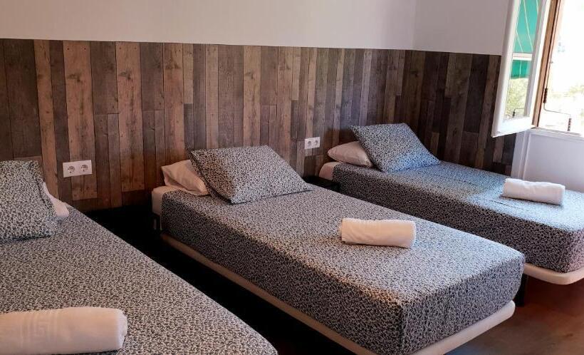 Отель Pensión La Estrella