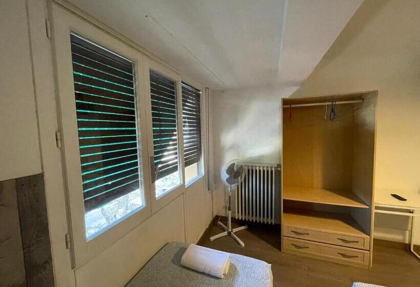 Отель Pensión La Estrella