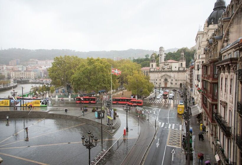 هتل Petit Palace Arana Bilbao