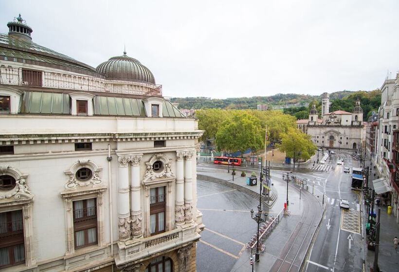 هتل Petit Palace Arana Bilbao